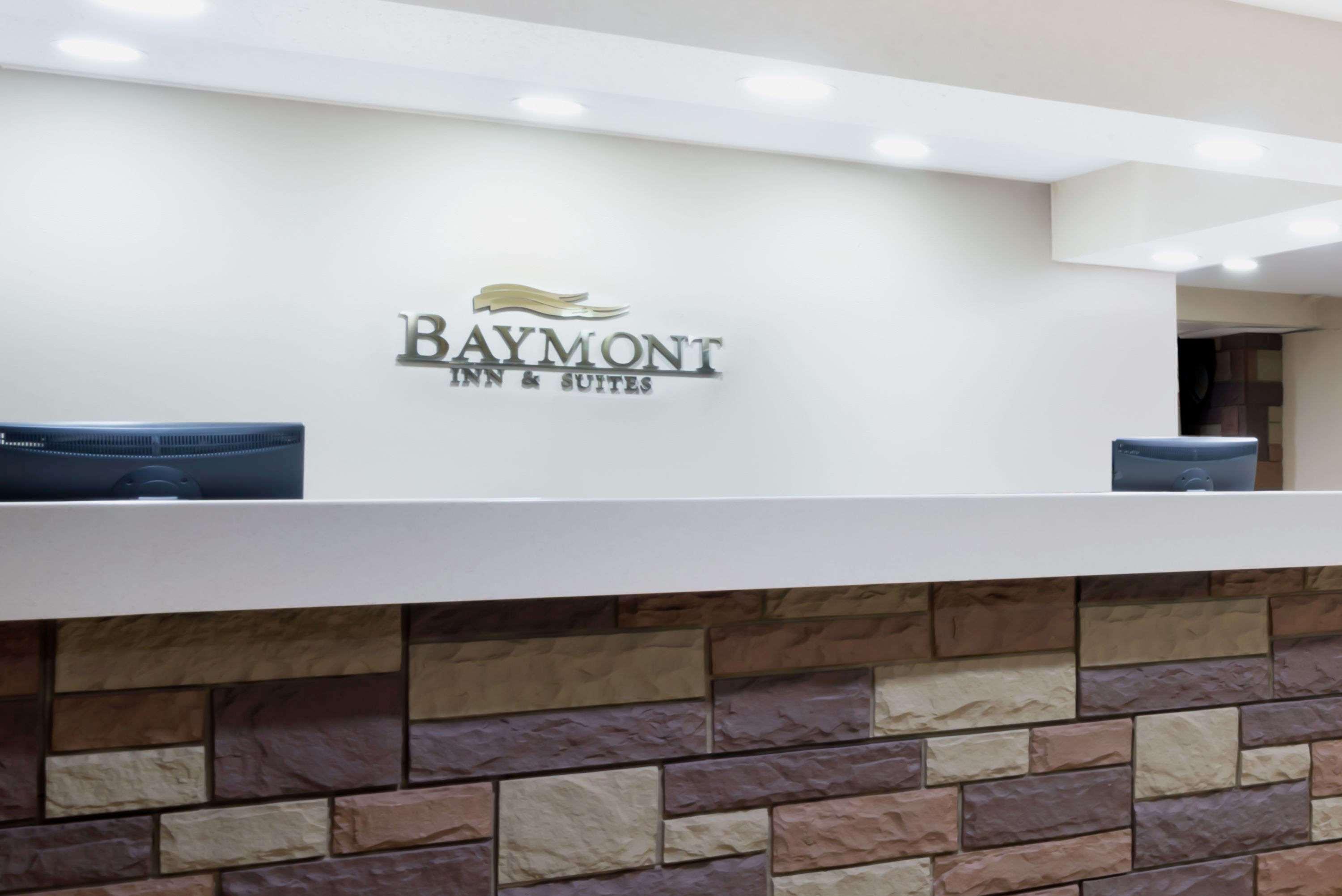 Baymont By Wyndham Columbus/Rickenbacker Hotell Exteriör bild